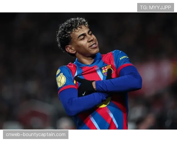 巴萨官方宣布佩德里肌肉疲劳，将缺席对阵马竞的关键战役